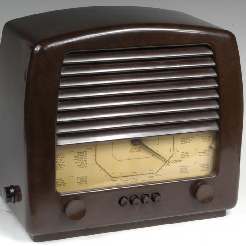 GEC Bakelite Radio Receiver, by GEC, English, Mid 20th Century (Inv: 95767)