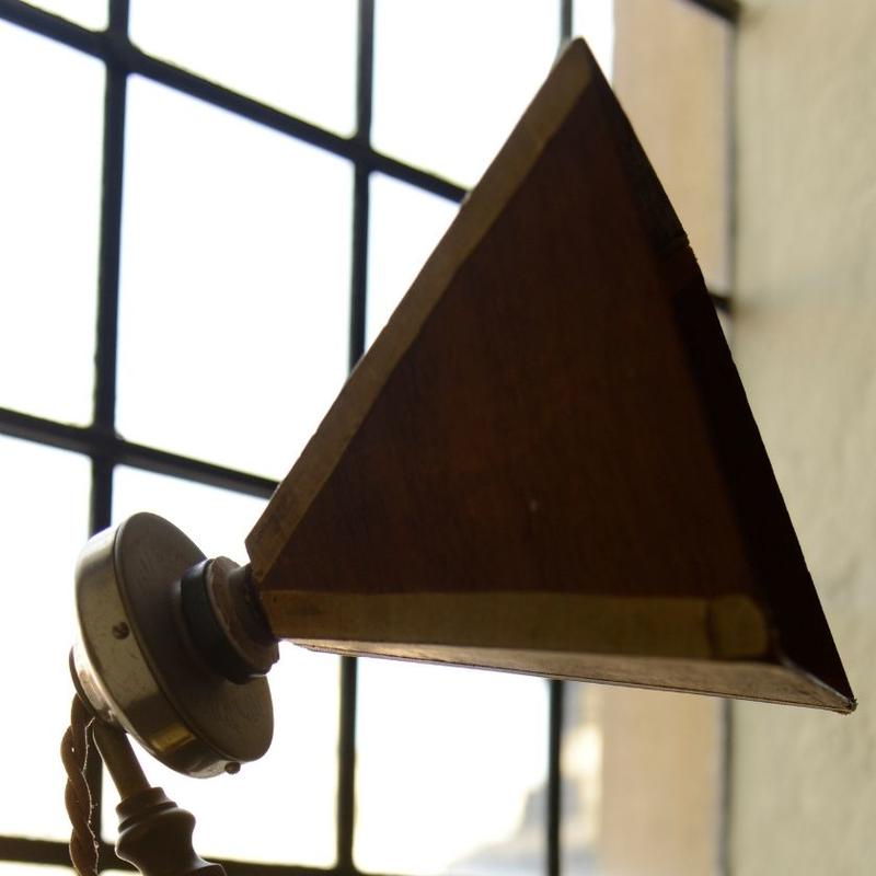 Melba microphone, 1920 (Inv. 54651). Photograph by Hermeet Gill 