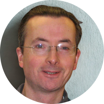 Lee T Macdonald
